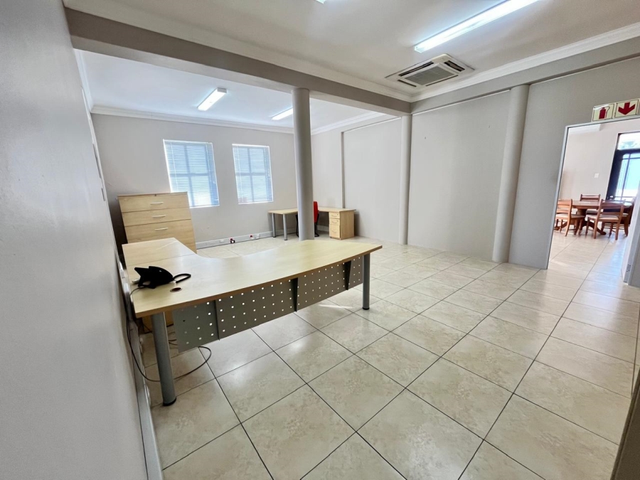To Let commercial Property for Rent in Vincent Eastern Cape